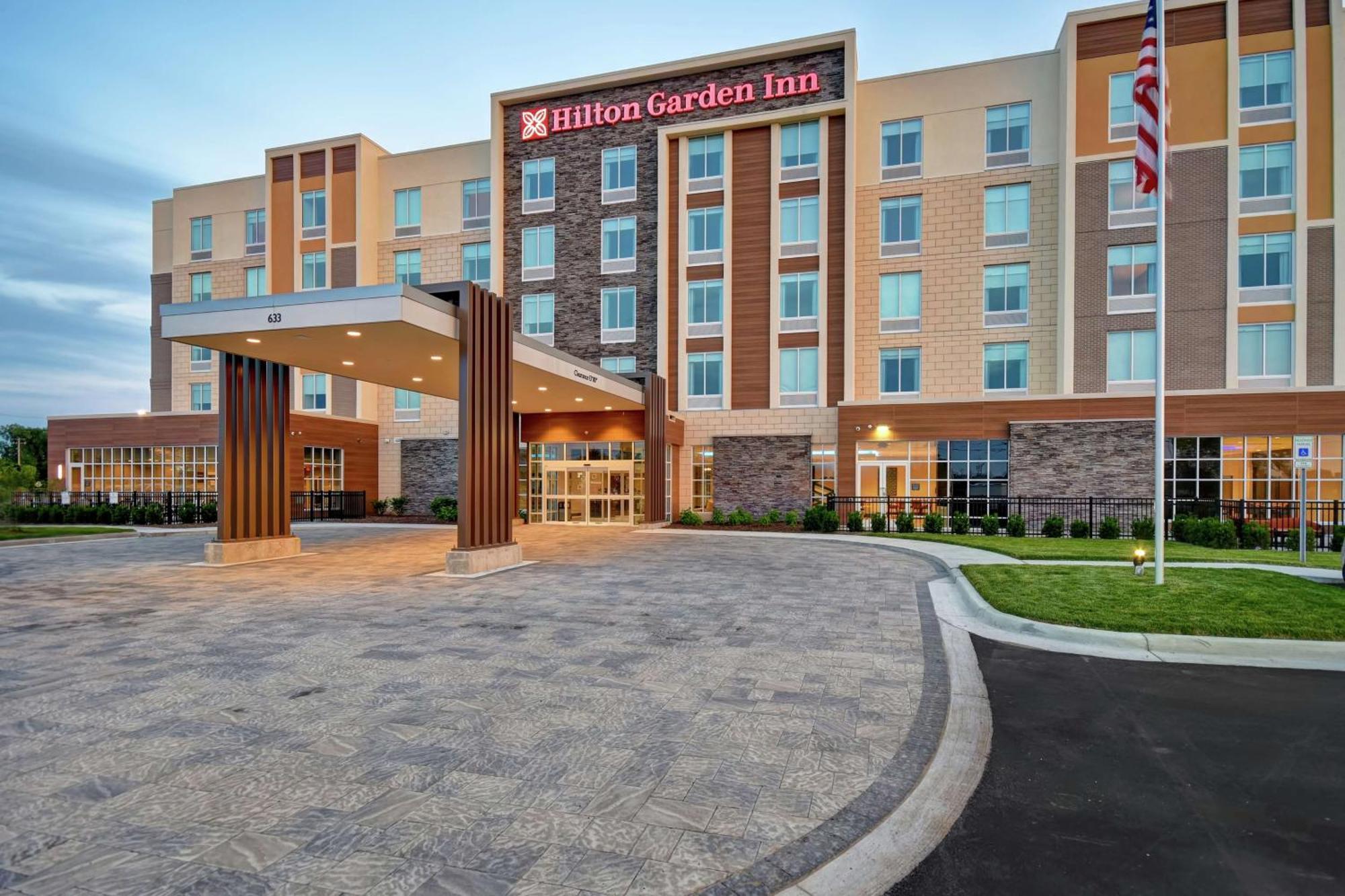 Hilton Garden Inn Lansing West Extérieur photo